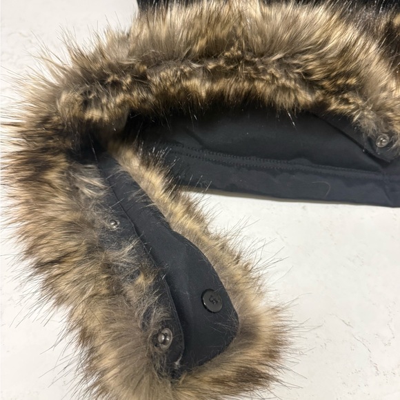 Men's Eddie Bauer Superior Down Stadium Coat - Picture 8 of 8